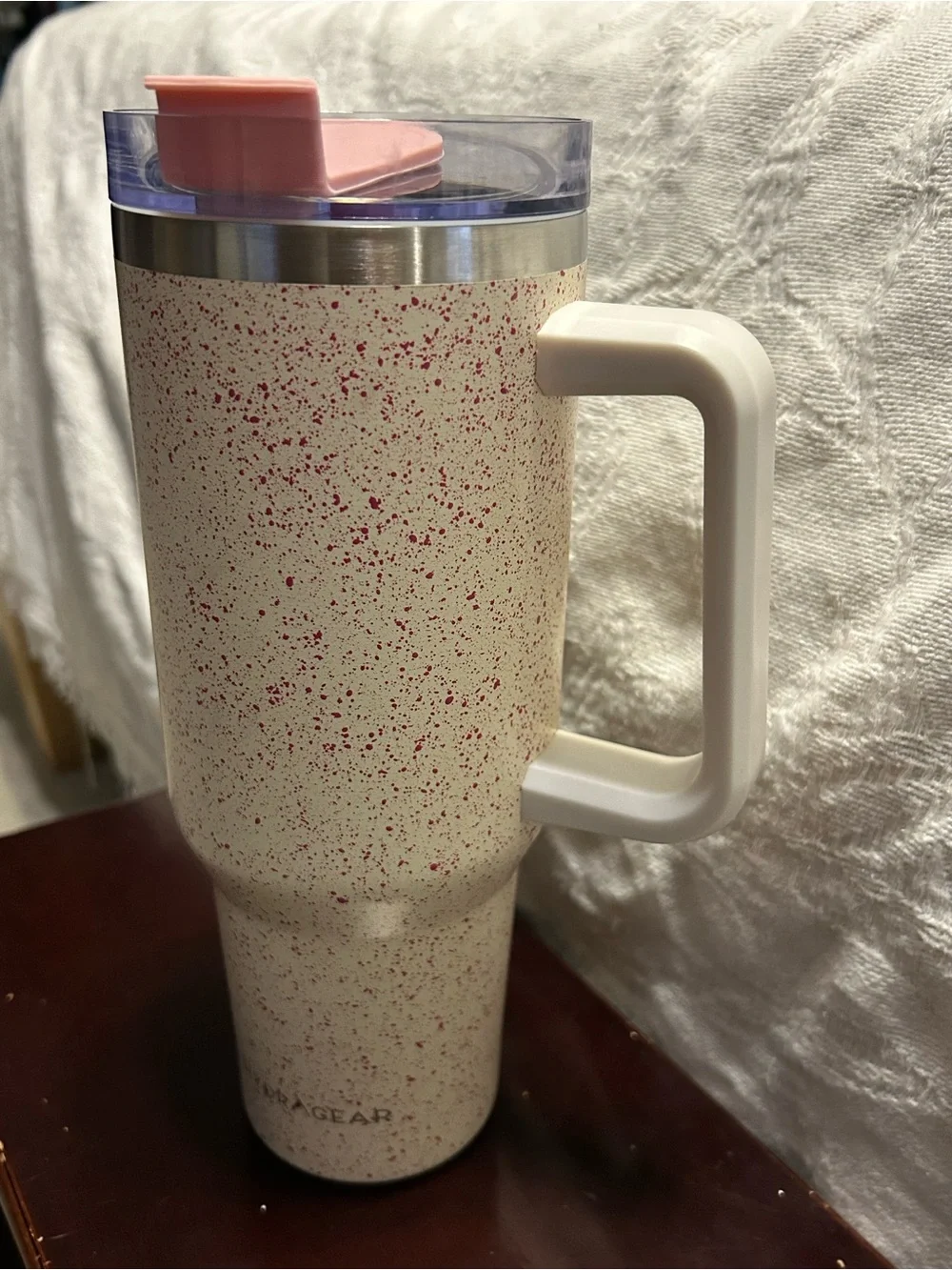 Hydragear Powder 40oz. Atlas Water Bottle  Cream and Pink Speckled